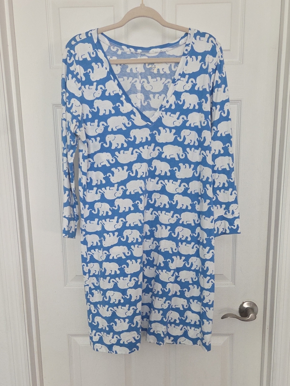 Lilly Pulitzer : Women's V-Neck Dress with White Elephant Print - Blue
